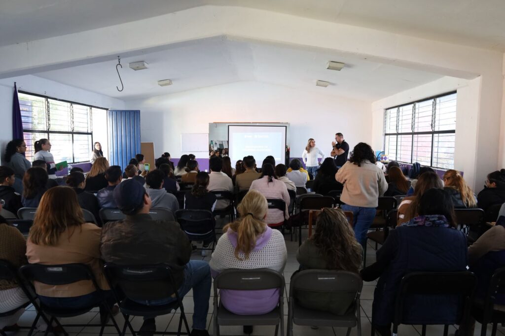 Capacitación del Observatorio de Seguridad Ciudadana sobre prevención de extorsión en Morelia con personal y vecinos